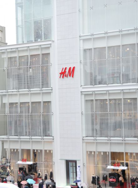 H&M ROŚNIE W SIŁĘ – WYNIKI ZA IV KWARTAŁ 2011